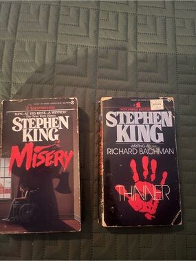 Stephen King Misery & Thinner Paperback Book Set - Black and Red